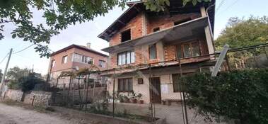 For sale - House in Brestovica,  Plovdiv