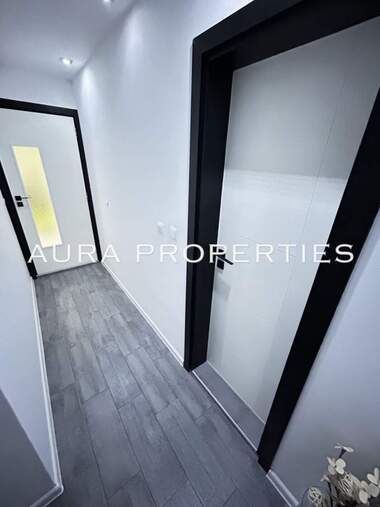 For sale - Apartment in Osvobojdenie,  Razgrad