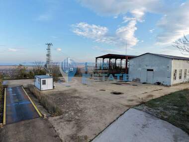 Vânzare - Spațiu industrial în Gorna Oriahovița,  Veliko Tărnovo