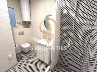 Vânzare - Apartament în Center,  Varna