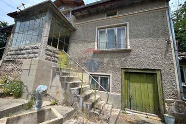 For sale - House in Osmar,  Shumen