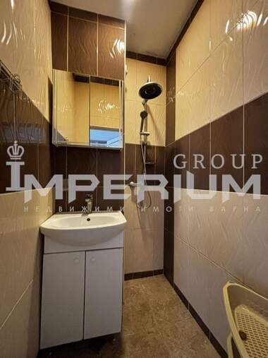 Închiriere - Apartament în Ceaîka,  Varna