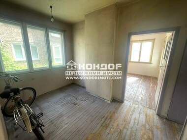 Vânzare - Apartament în Raion Zapaden,  Plovdiv