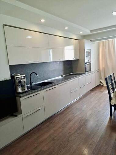 Închiriere - Apartament în Slaveîkov,  Burgas
