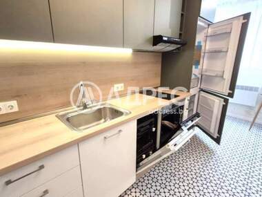 Închiriere - Apartament în Center,  Sofia