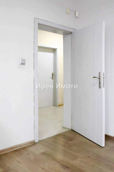 Închiriere - Birou/Magazin/Depozit/Salon de frumusețe/Restaurant/Cabinet de stomatologie în Țentăr,  Iambol
