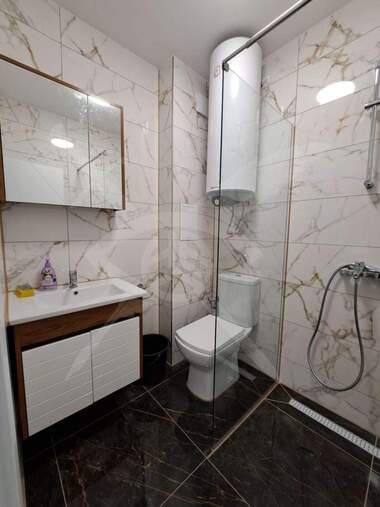 Închiriere - Apartament în Levski,  Varna