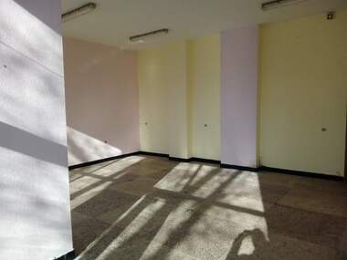 Продажа - Магазин/Офис/Салон красоты в Широк център,  Русе