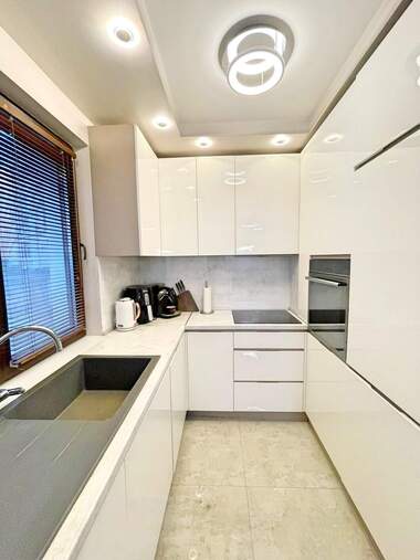 Închiriere - Apartament în Țentăr,  Burgas