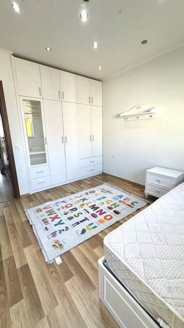 Închiriere - Apartament în Slaveîkov,  Burgas
