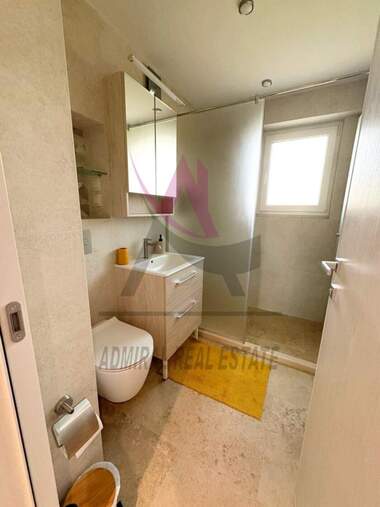 Închiriere - Apartament în Ceaîka,  Varna