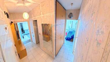 For sale - Apartment in Center,  Razgrad
