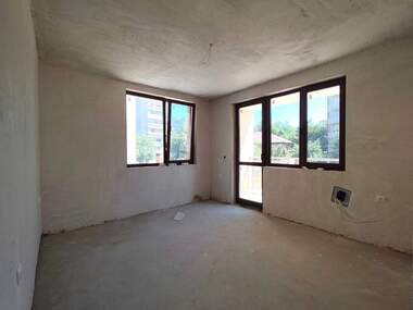 Продажба - Апартамент в Дружба 3,  Русе