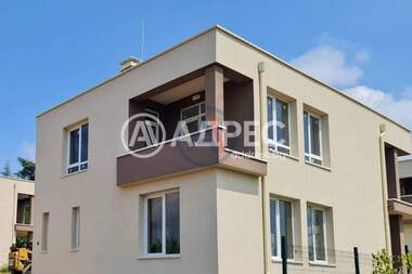 For sale - House in Borovec - Iug,  Varna