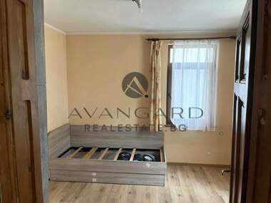 Продажба - Етаж от къща в Център,  Пловдив