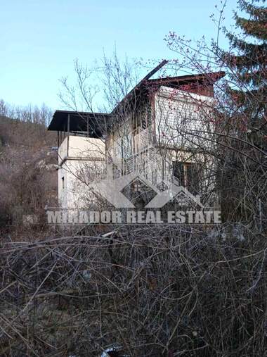 For sale - House in Svoge,  Sofia Oblast