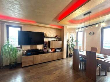 Verkauf - Wohnung in Wazrajdane,  Burgas