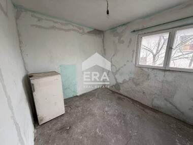 Продажа - Этаж дома в Република,  Хасково