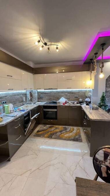 Închiriere - Apartament în Slaveîkov,  Burgas
