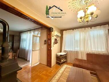 For sale - Floor of a house in Veliki Preslav,  Shumen