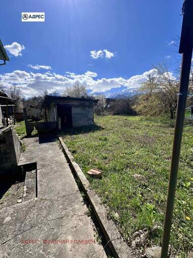 Vânzare - Casă în Aprilți,  Lovece
