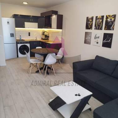 Închiriere - Apartament în Levski,  Varna