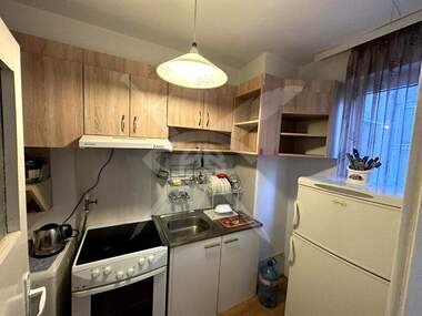 Închiriere - Apartament în Center,  Varna