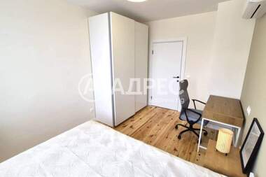 Închiriere - Apartament în Center,  Sofia