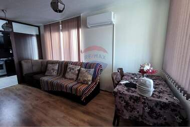 Închiriere - Apartament în Sarafovo,  Burgas