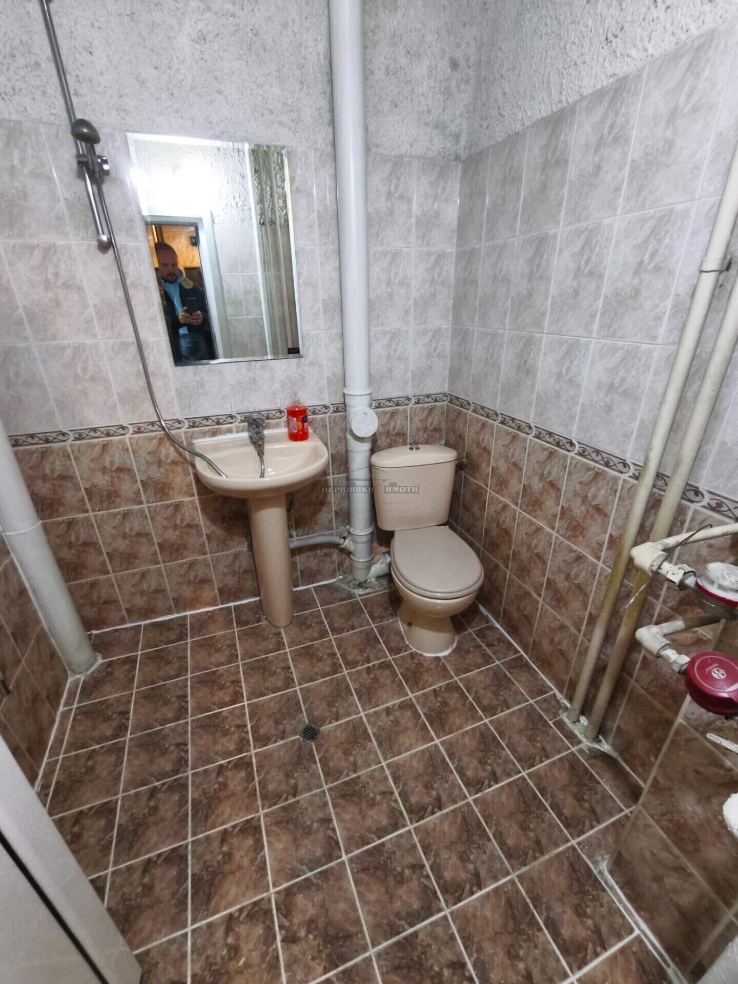 Тристаен Апартамент в Хумни дол, Перник – снимка 9