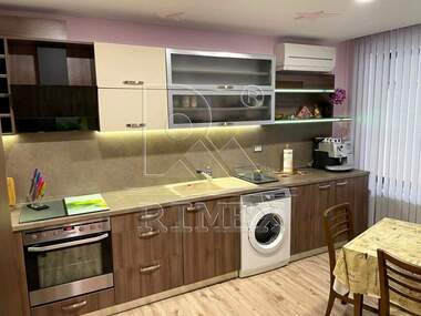 Închiriere - Apartament în Kărșiaka,  Plovdiv