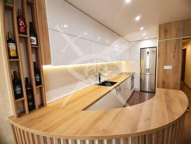 Vânzare - Apartament în Țentăr,  Burgas