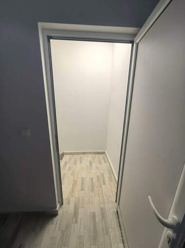 Vânzare - Apartament în Țentăr,  Montana