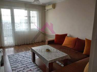 Închiriere - Apartament în Văzrajdane 1,  Varna