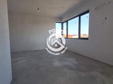 For sale - House in Zlatitrap,  Plovdiv
