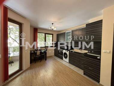 Închiriere - Apartament în Liatno kino Trakia,  Varna