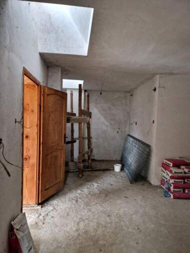 Vânzare - Apartament în Kemera - hudojnik,  Vrața