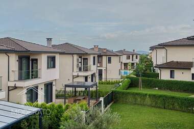 Vânzare - Casă în Sarafovo,  Burgas