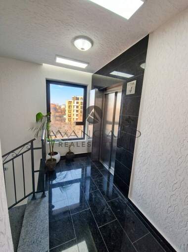 Продажба - Апартамент в Остромила,  Пловдив