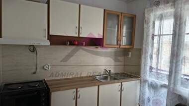 Închiriere - Apartament în Ceaîka,  Varna