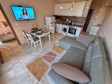 Închiriere - Apartament în Zornița,  Burgas