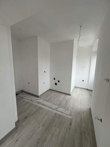 Verkauf - Wohnung in Zentar,  Dobritsch