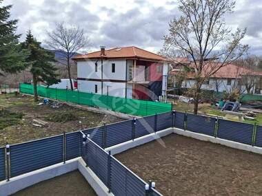 Vânzare - Casă în Suhodol,  Sofia