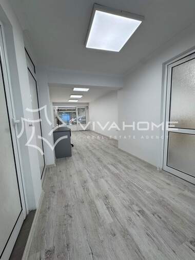 For sale - Store/Office/Storage/Beauty saloon/Venue/Dental office in Center,  Varna