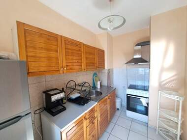 Închiriere - Apartament în Lagera,  Sofia
