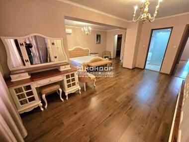 Vânzare - Apartament în Kărșiaka,  Plovdiv