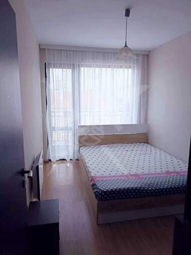 Închiriere - Apartament în Kolhozen pazar,  Varna