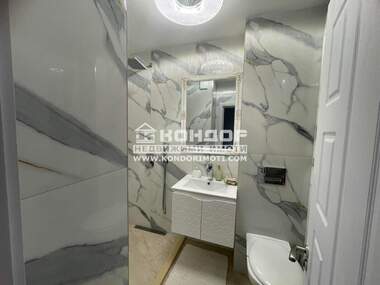 Vânzare - Apartament în Hristo Smirnenski,  Plovdiv