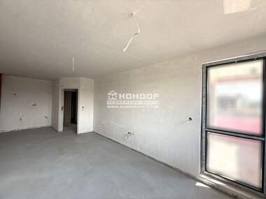 Vânzare - Apartament în Kărșiaka,  Plovdiv