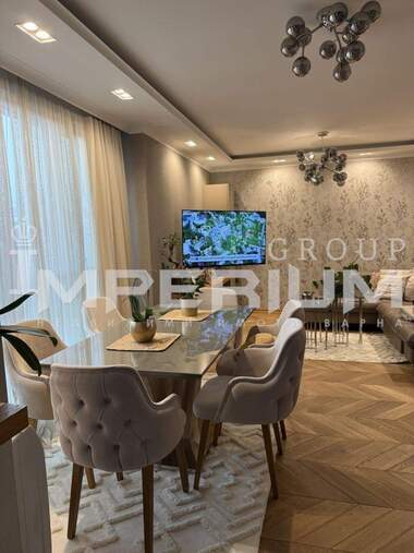 Închiriere - Apartament în Ceaîka,  Varna